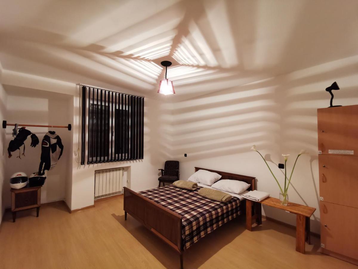4 Friends Hostel Yerevan Luaran gambar